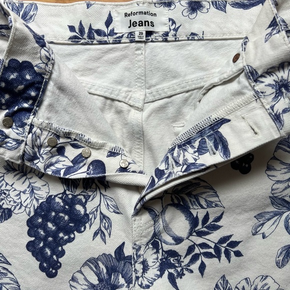 NWT!! REFORMATION Cynthia Toile High Rise Straight Jeans - Monaco - Picture 3 of 3